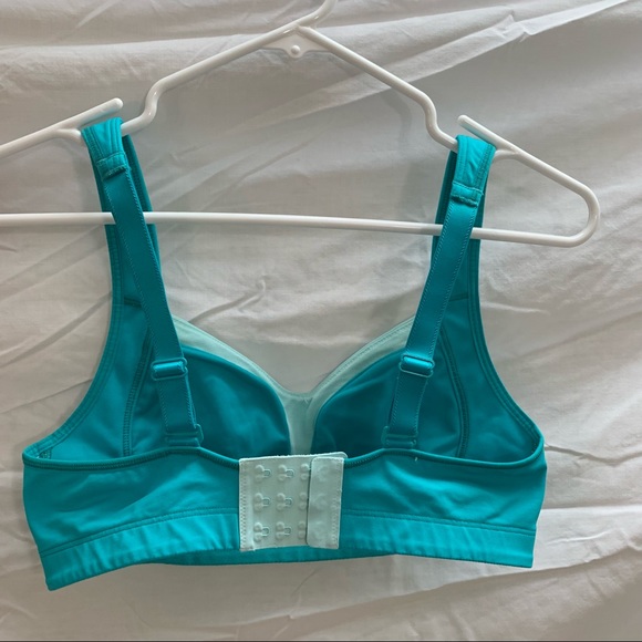 LuluLemon Adjustable Teal Sports Bra - Picture 6 of 9